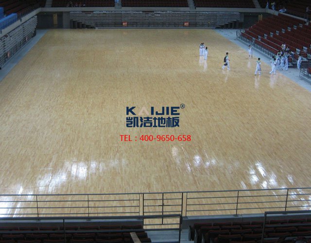 籃球館運(yùn)動木地板公司品牌——?jiǎng)P潔地板