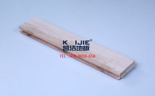 北美楓木三級素板運(yùn)動木地板——?jiǎng)P潔地板