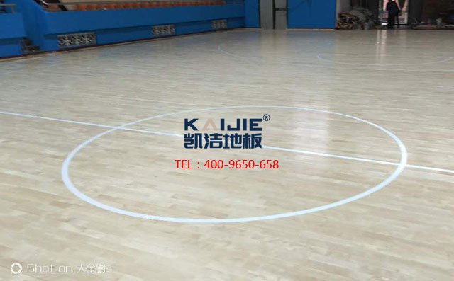 體育地板打滑，是體育運(yùn)動(dòng)木地板的問(wèn)題嗎——?jiǎng)P潔地板
