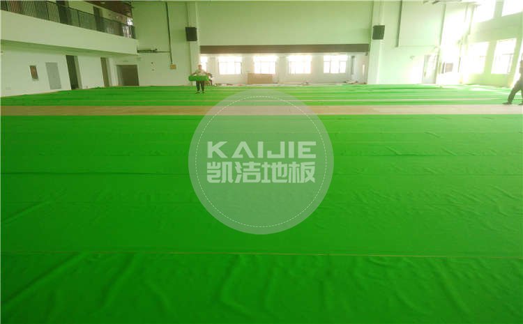 山東菏澤小學(xué)體育館運(yùn)動木地板項目圖片