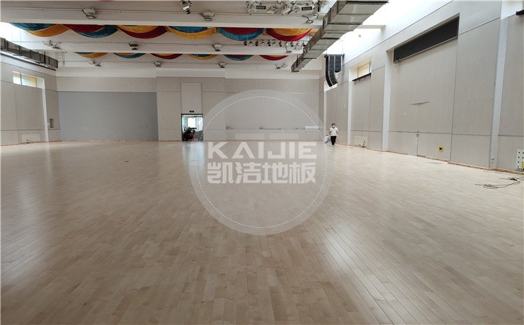 北京回龍觀育新學(xué)?；@球館木地板案例