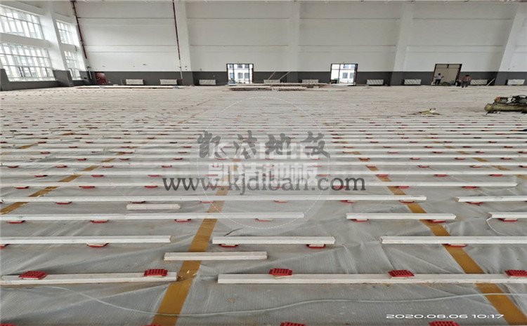 徐州黃集機(jī)場(chǎng)體育館木地板項(xiàng)目-凱潔體育木地板廠家