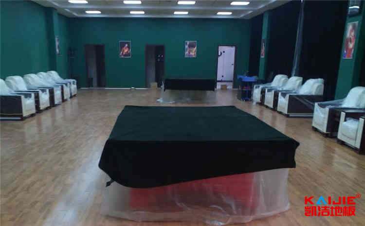 訓(xùn)練館籃球館地板怎么維護(hù)
