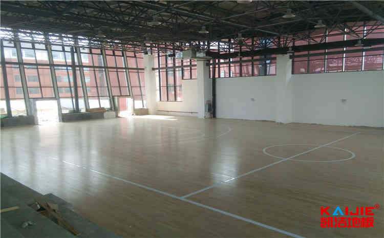 學(xué)?；@球館地板施工
