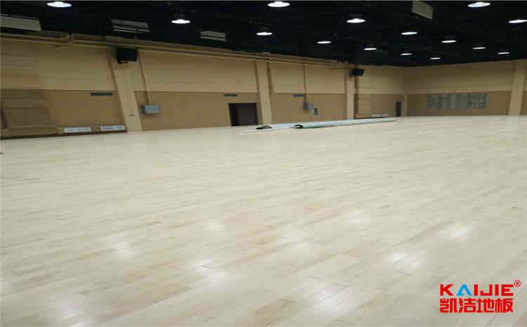 訓練館體育運動地板價格是多少