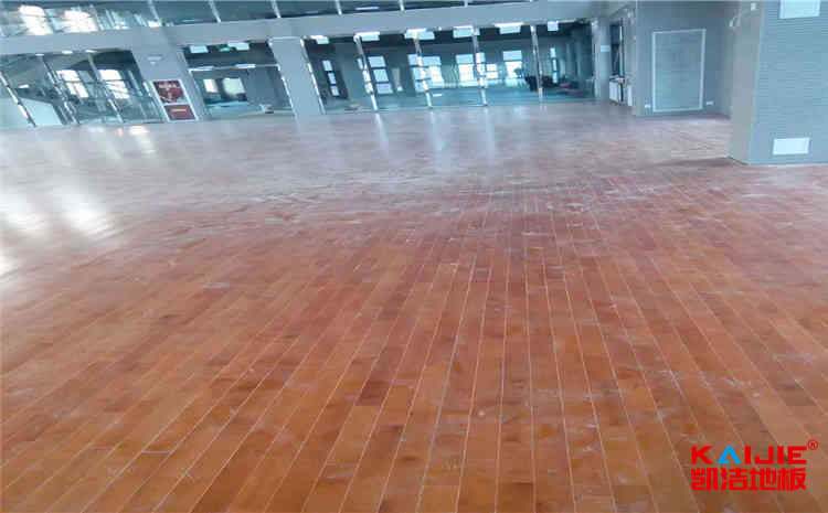 22厚風(fēng)雨操場運動地板單層龍骨結(jié)構(gòu)